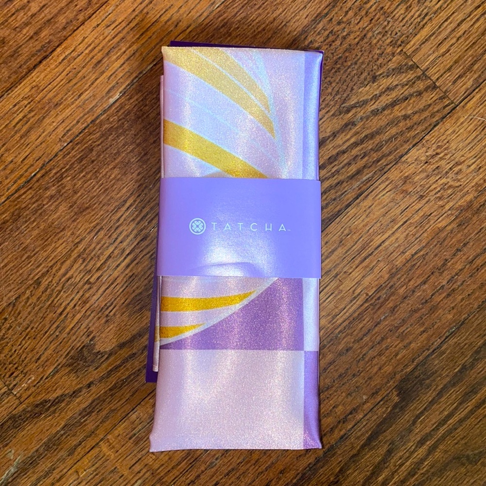 NEW Tatcha Furoshiki Cloth Gift Wrap- print differs from last photo